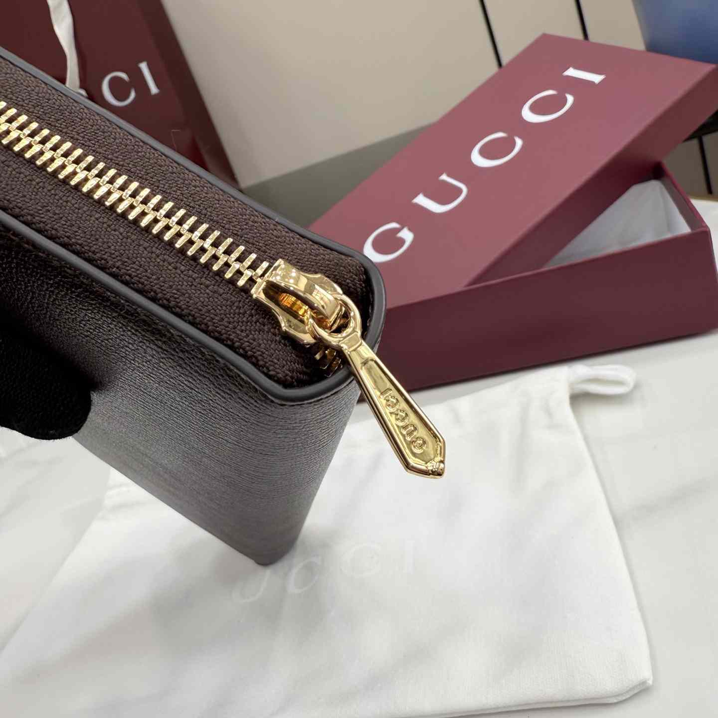 Gucci Lira Zip Around Wallet 867318 - DesignerGu