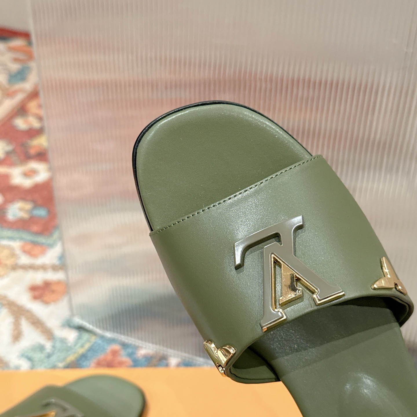 Louis Vuitton LV Mare Flat Mule - DesignerGu