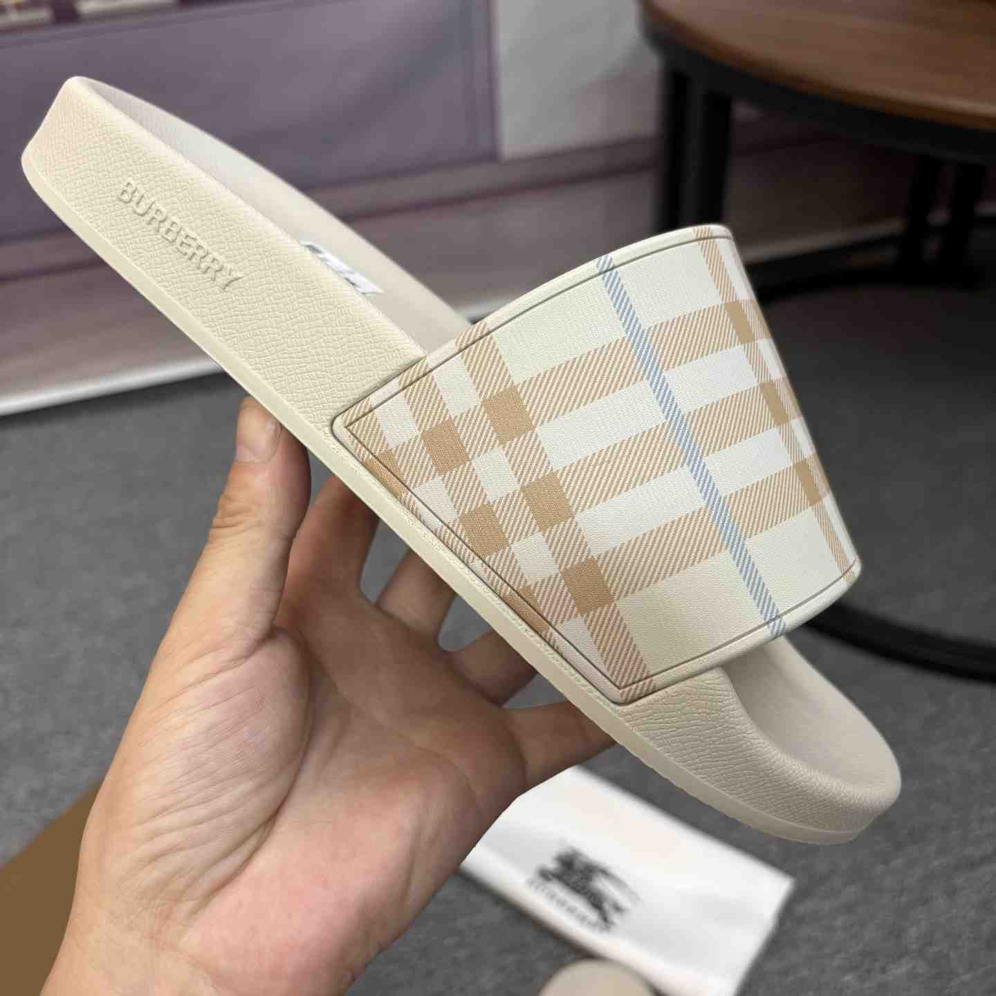 Burberry Check Slides - DesignerGu