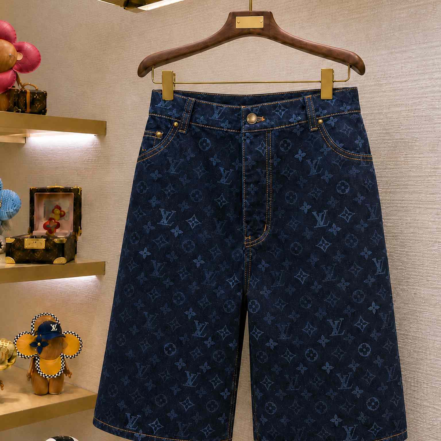 Louis Vuitton Monogram Denim Shorts 1AK6R0 - DesignerGu
