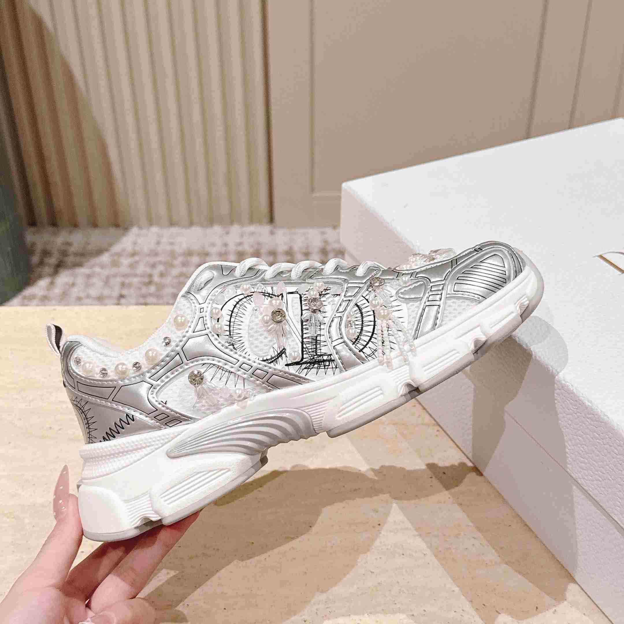 Dior Chrono Sneaker - DesignerGu