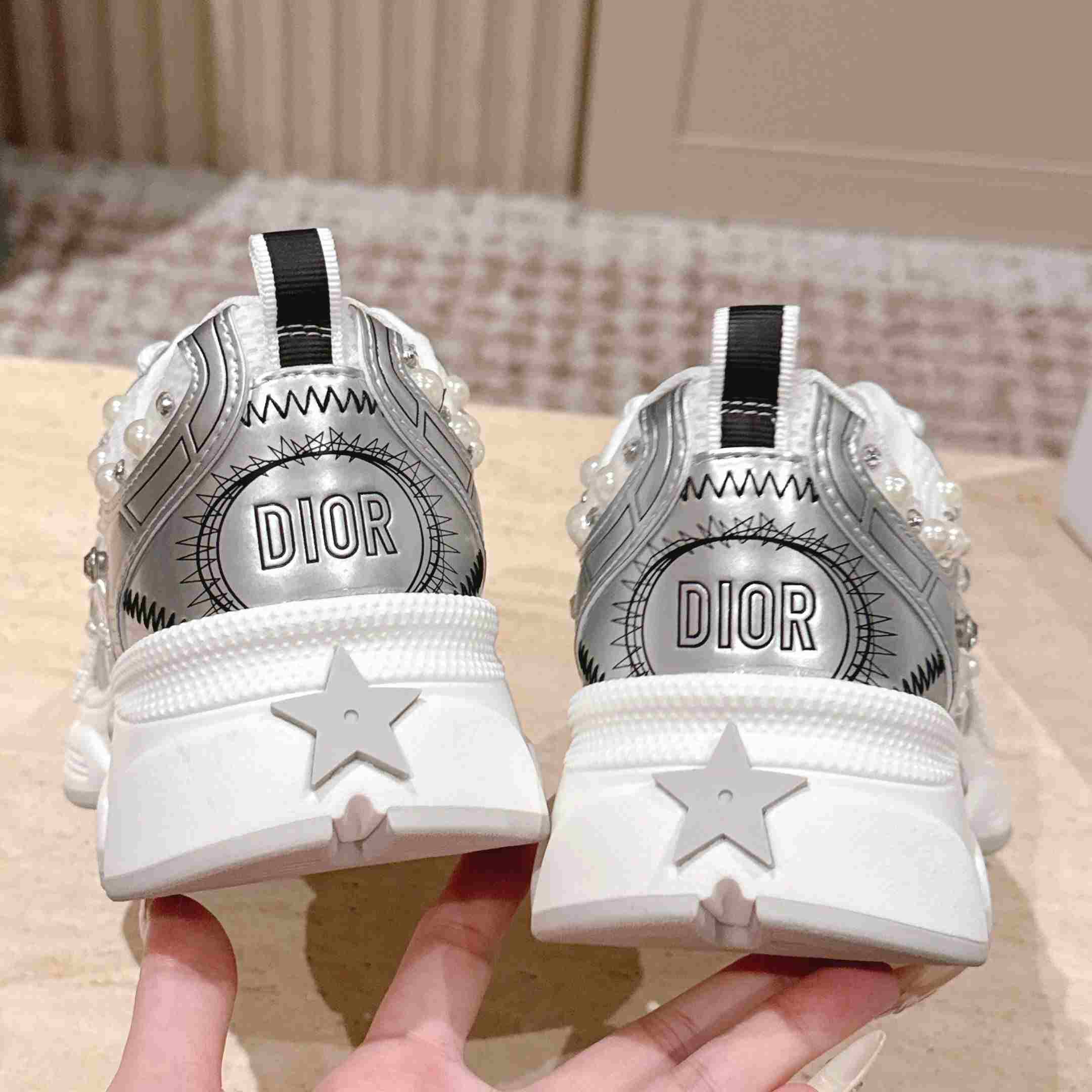 Dior Chrono Sneaker - DesignerGu