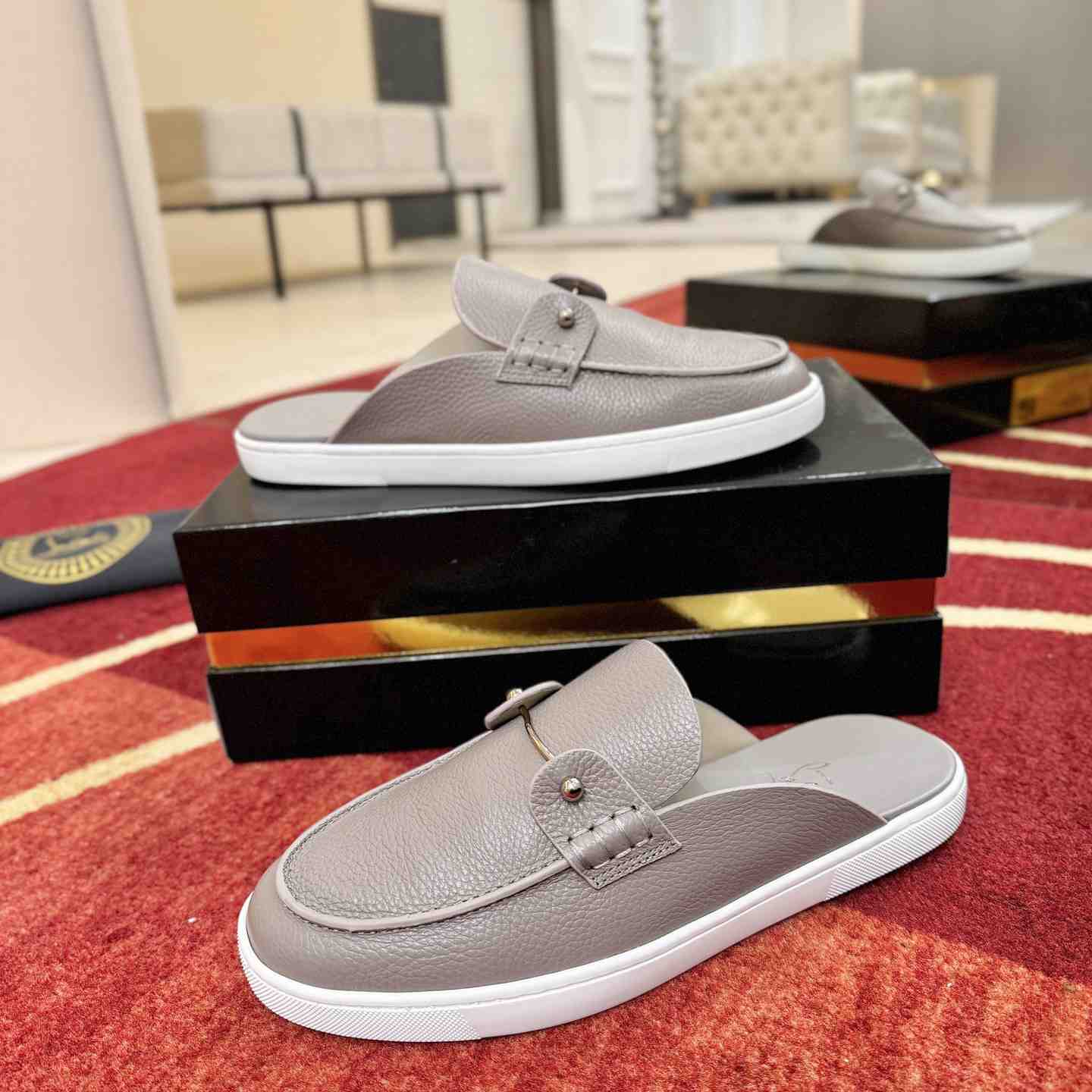 Christian Louboutin Chanme Donna Leather Boat Shoe Mules - DesignerGu
