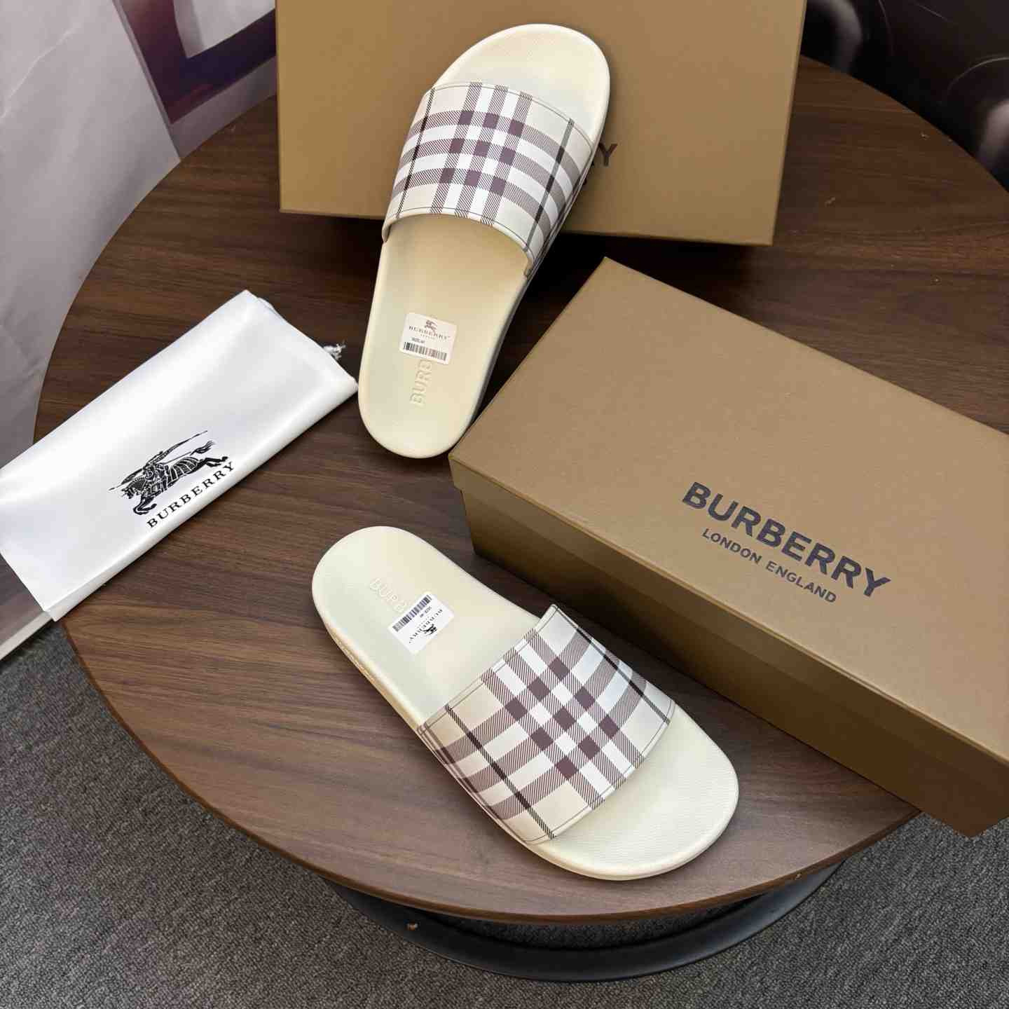 Burberry Check Slides - DesignerGu