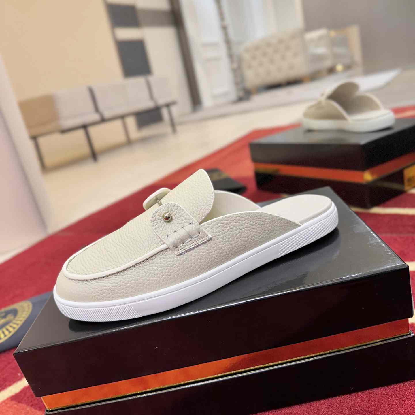 Christian Louboutin Chanme Donna Leather Boat Shoe Mules - DesignerGu