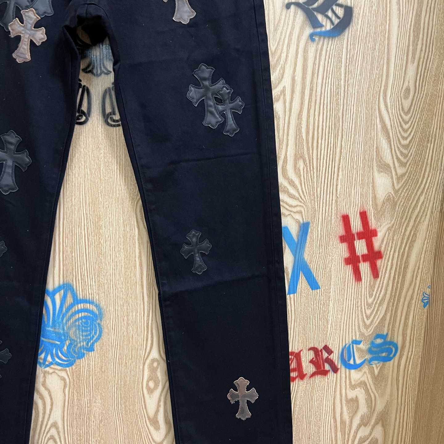 Chrome Hearts  Jeans  - DesignerGu