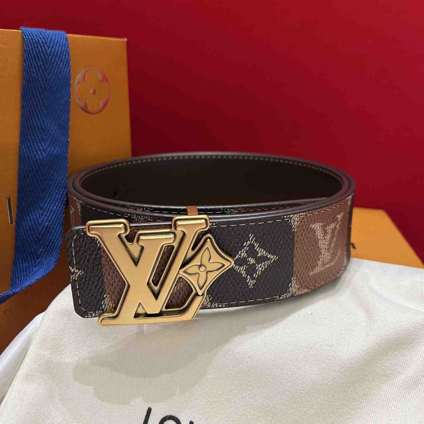 Louis Vuitton 40mm Reversible Belt - DesignerGu