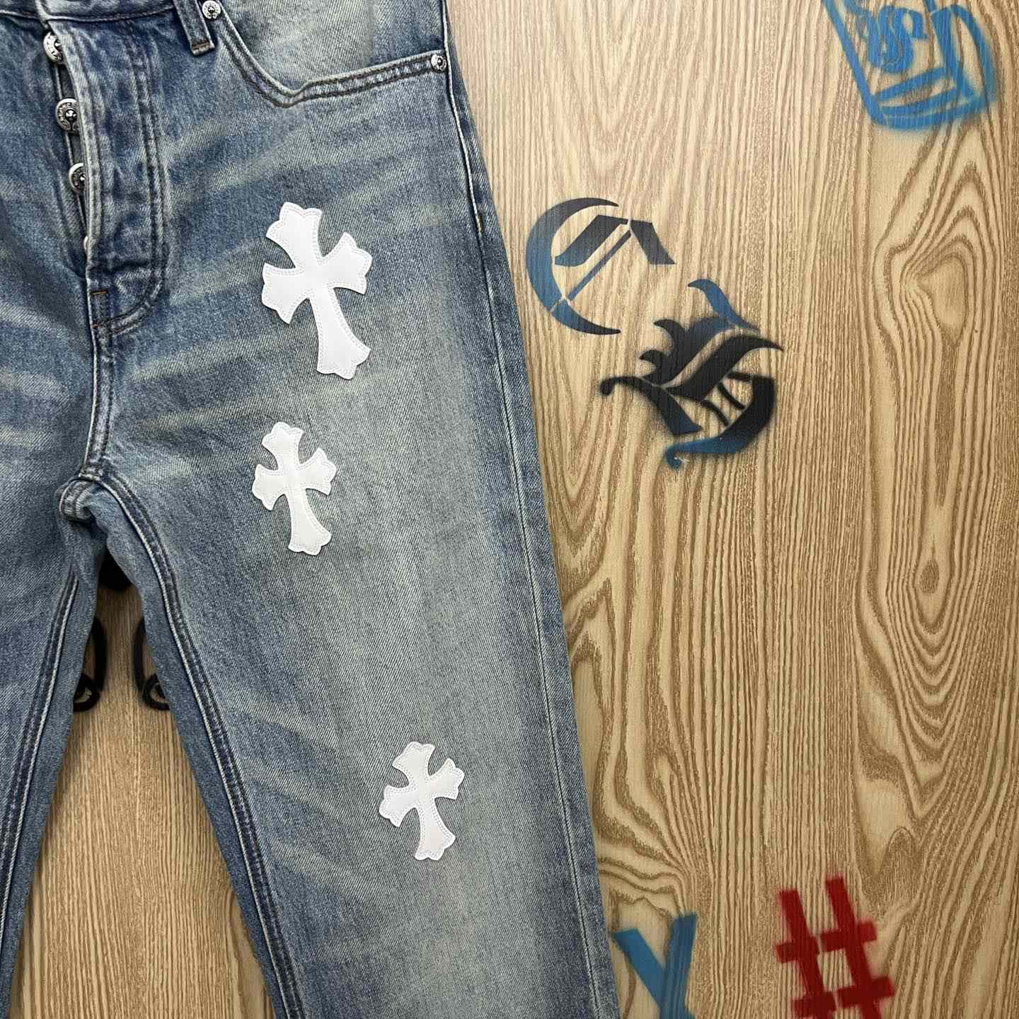 Chrome Hearts  Jeans  - DesignerGu