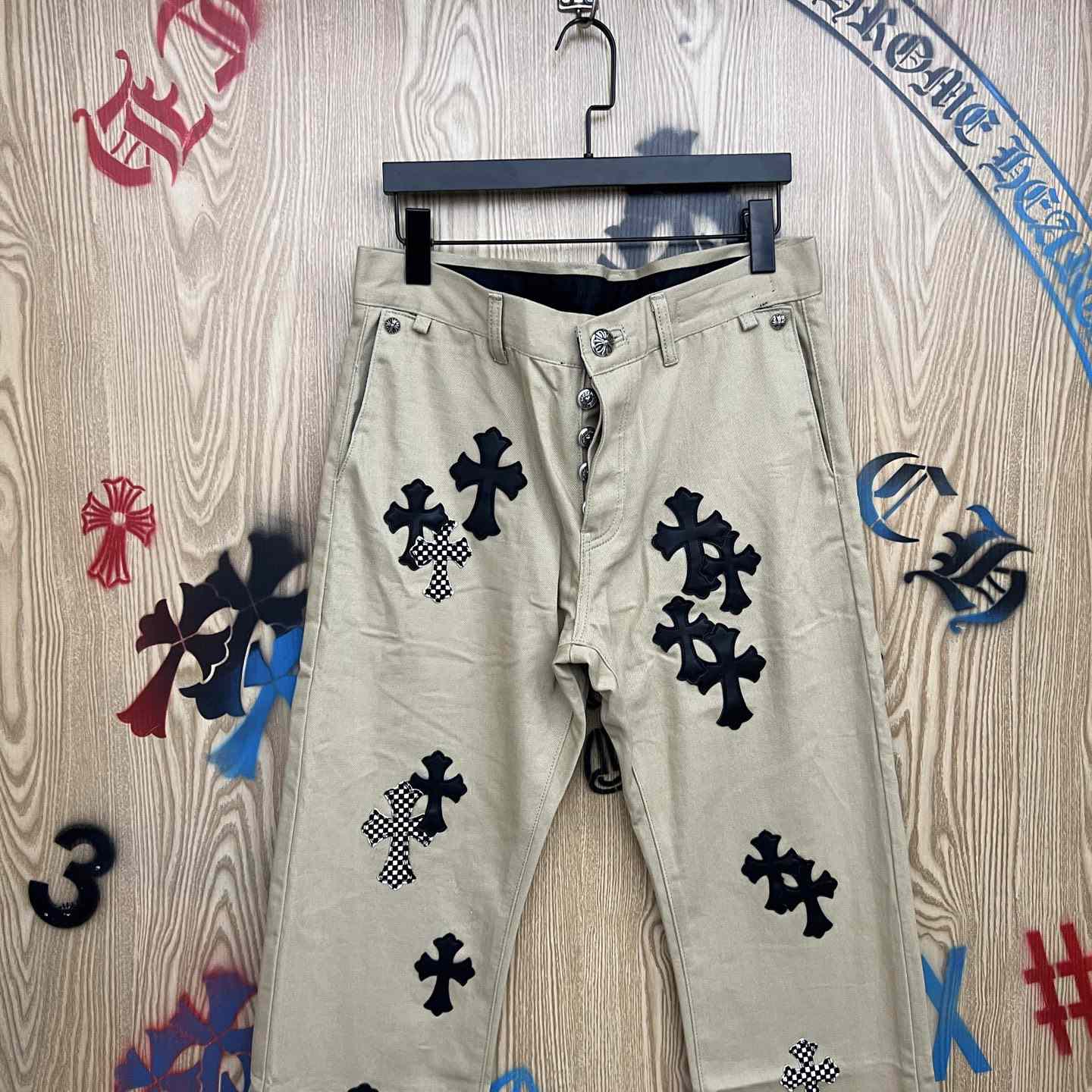 Chrome Hearts  Jeans  - DesignerGu