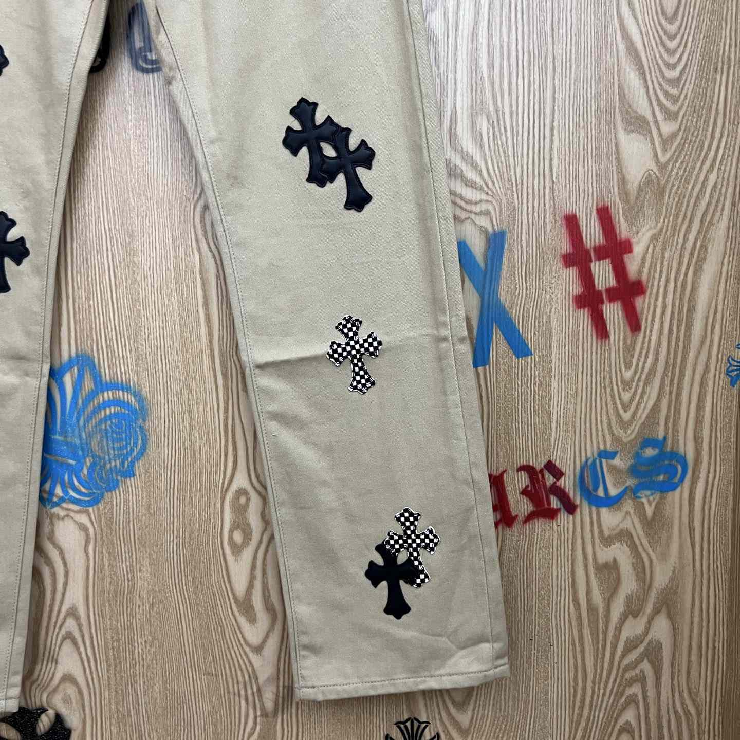 Chrome Hearts  Jeans  - DesignerGu