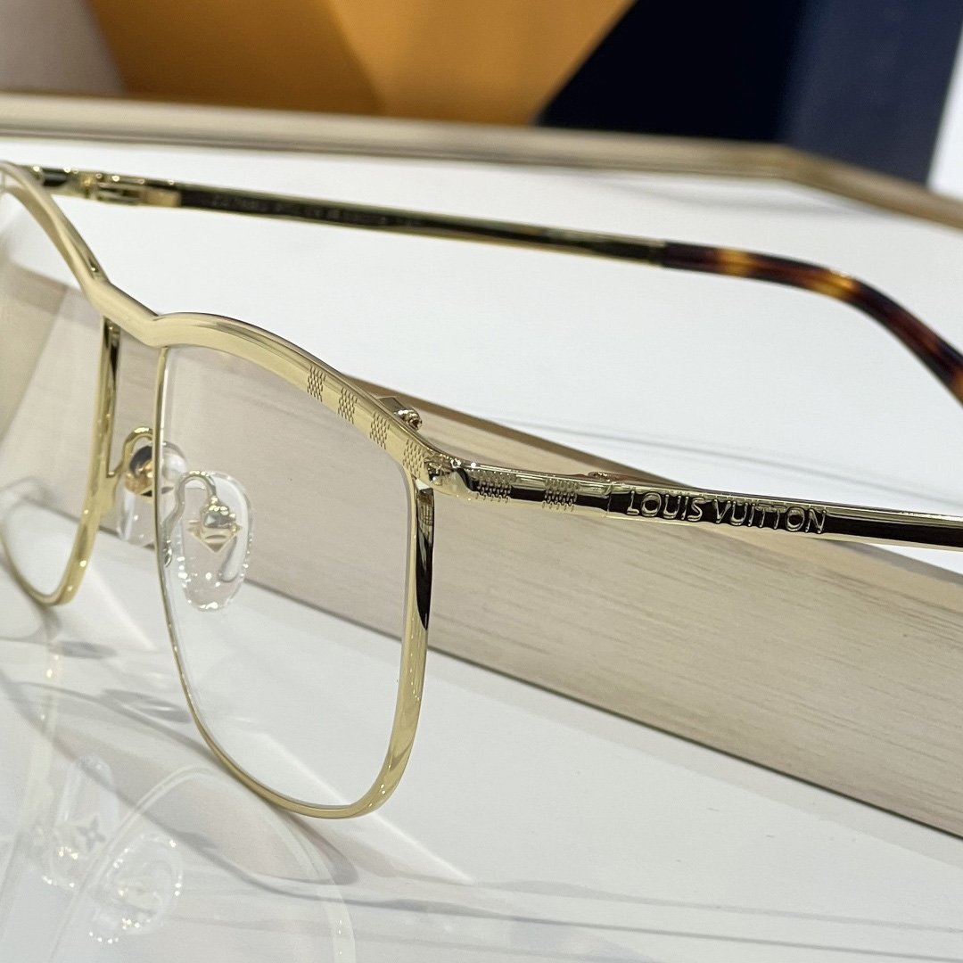 Louis Vuitton Z2788U Sunglasses   - DesignerGu