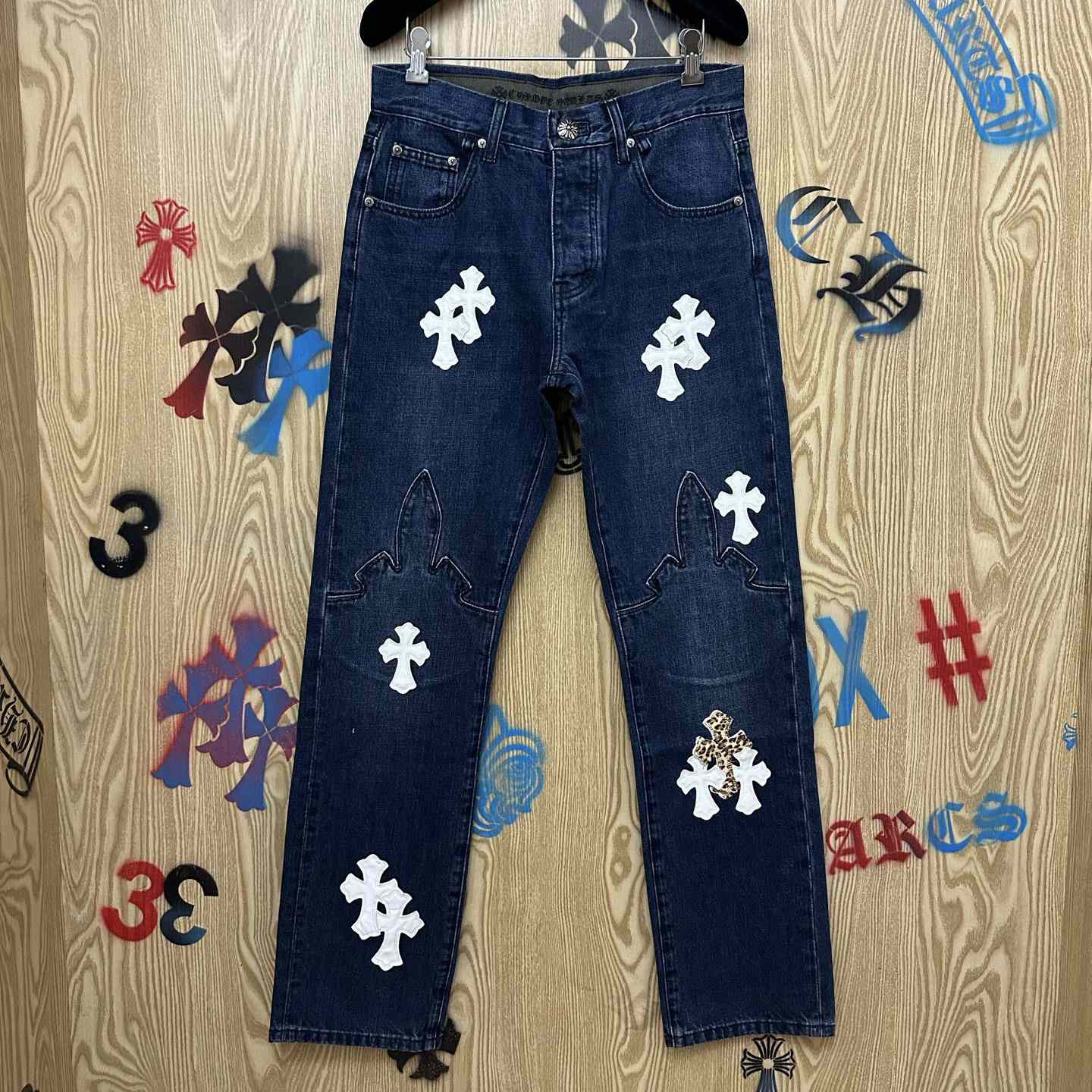 Chrome Hearts  Jeans  - DesignerGu