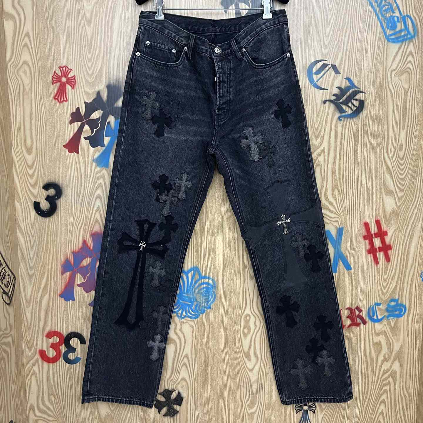 Chrome Hearts  Jeans  - DesignerGu