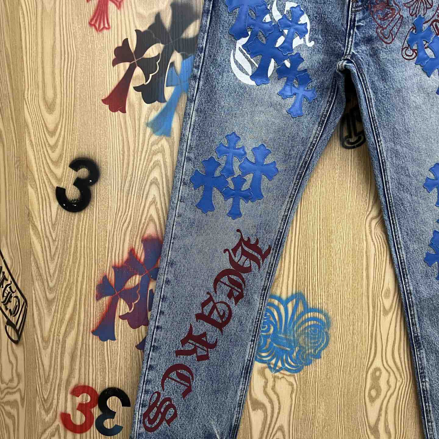 Chrome Hearts  Jeans  - DesignerGu
