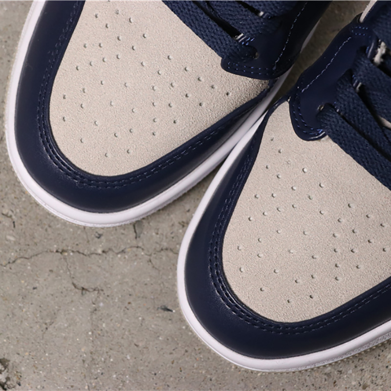 Jordan AJ1 Mid Top WMNS Navy Blue - 