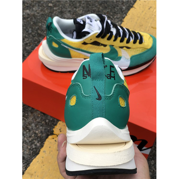 Nike X Sacai Ldv Waffle Sneakers - 