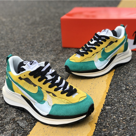 Nike X Sacai Ldv Waffle Sneakers - 