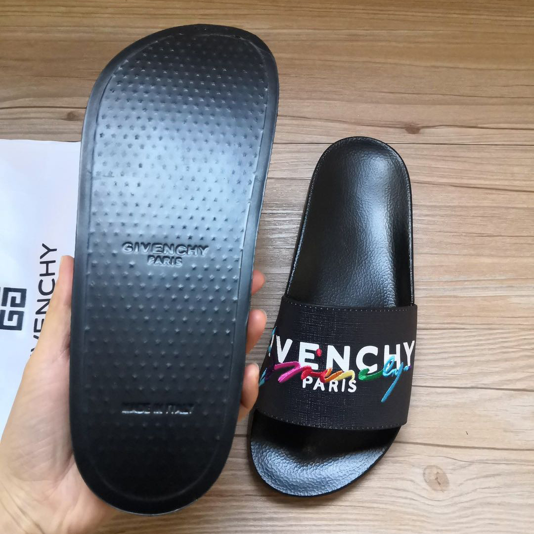 Givenchy Logo-Print Rubber Slides Sandals - DesignerGu