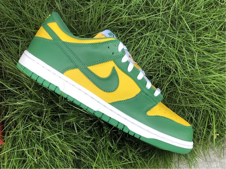 Nike SB Dunk Low Sneakers - 