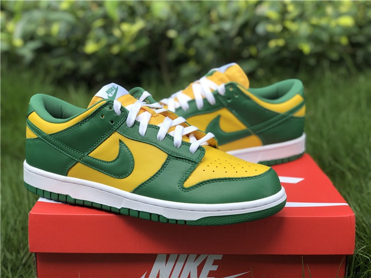 Nike SB Dunk Low Sneakers - 