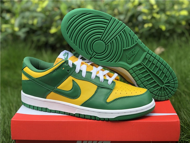 Nike SB Dunk Low Sneakers - 