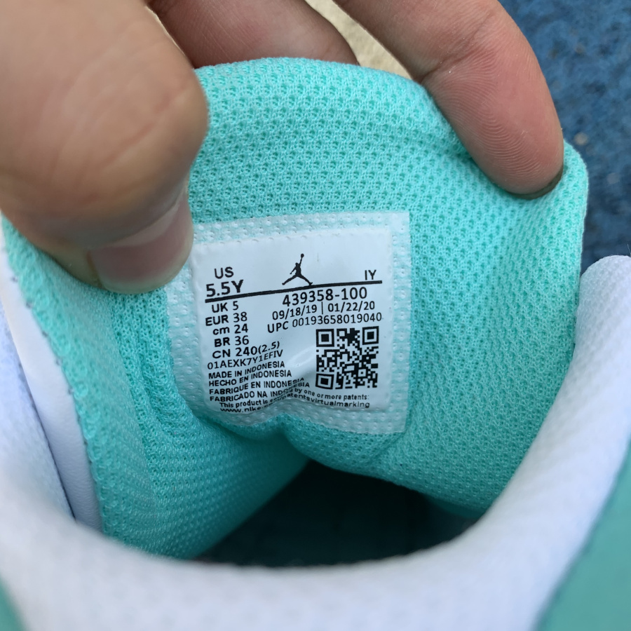 Jordan AJ13 Aurora Green 439358-100 - 