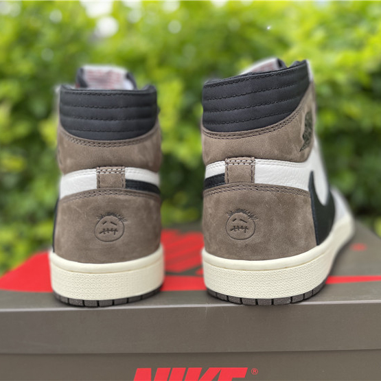 Jordan Travis Scott Air 1 Mocha CD4487-100 - 