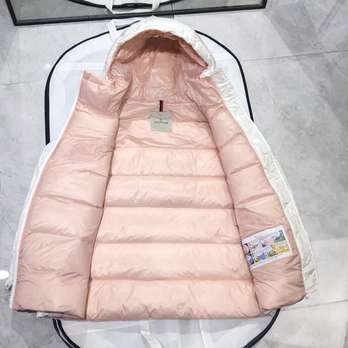 Moncler White Zipper Down Jacket  - 