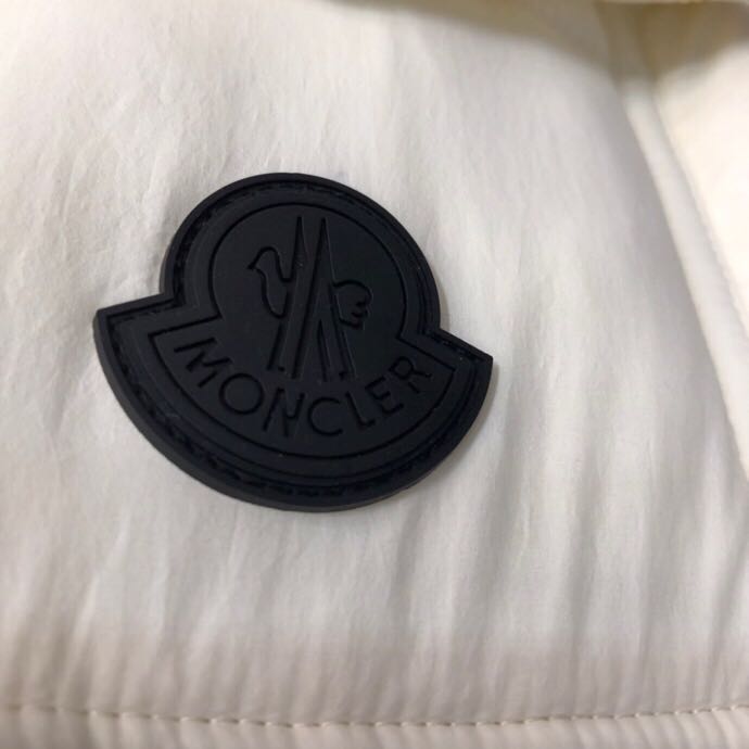 Moncler  Down Jacket - 
