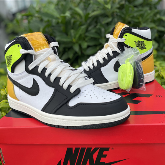 Jordan Air 1 High OG Volt Gold Sail 555088-118 - 