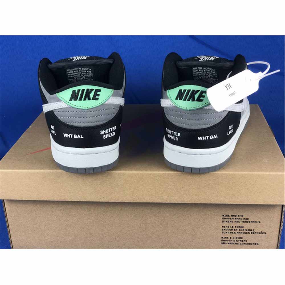 Nike SB Dunk Low 