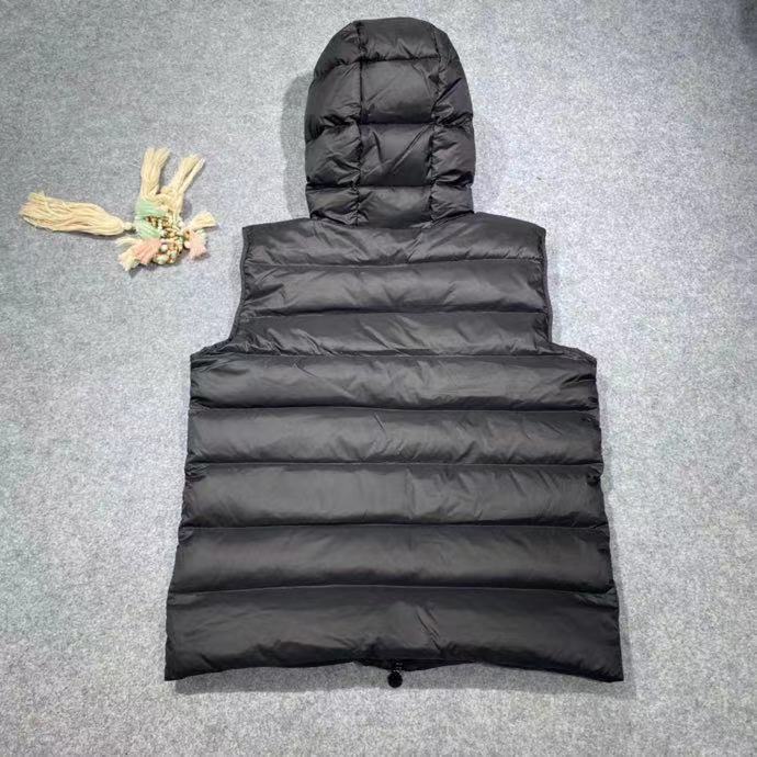 Moncler Vest In black - 