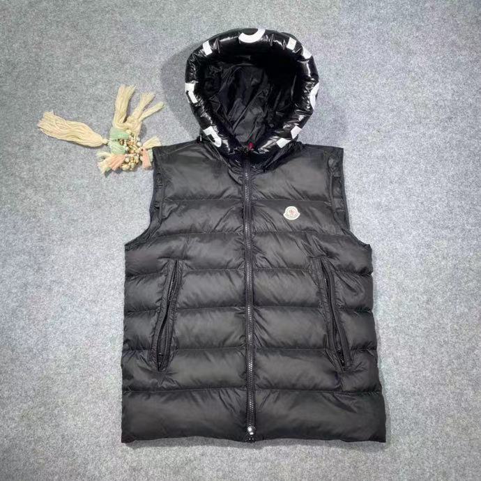 Moncler Vest In black - 