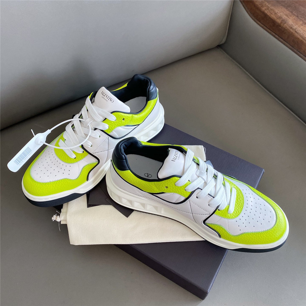Valenti Garavani One Stud Low-Top Sneaker In Nappa - DesignerGu
