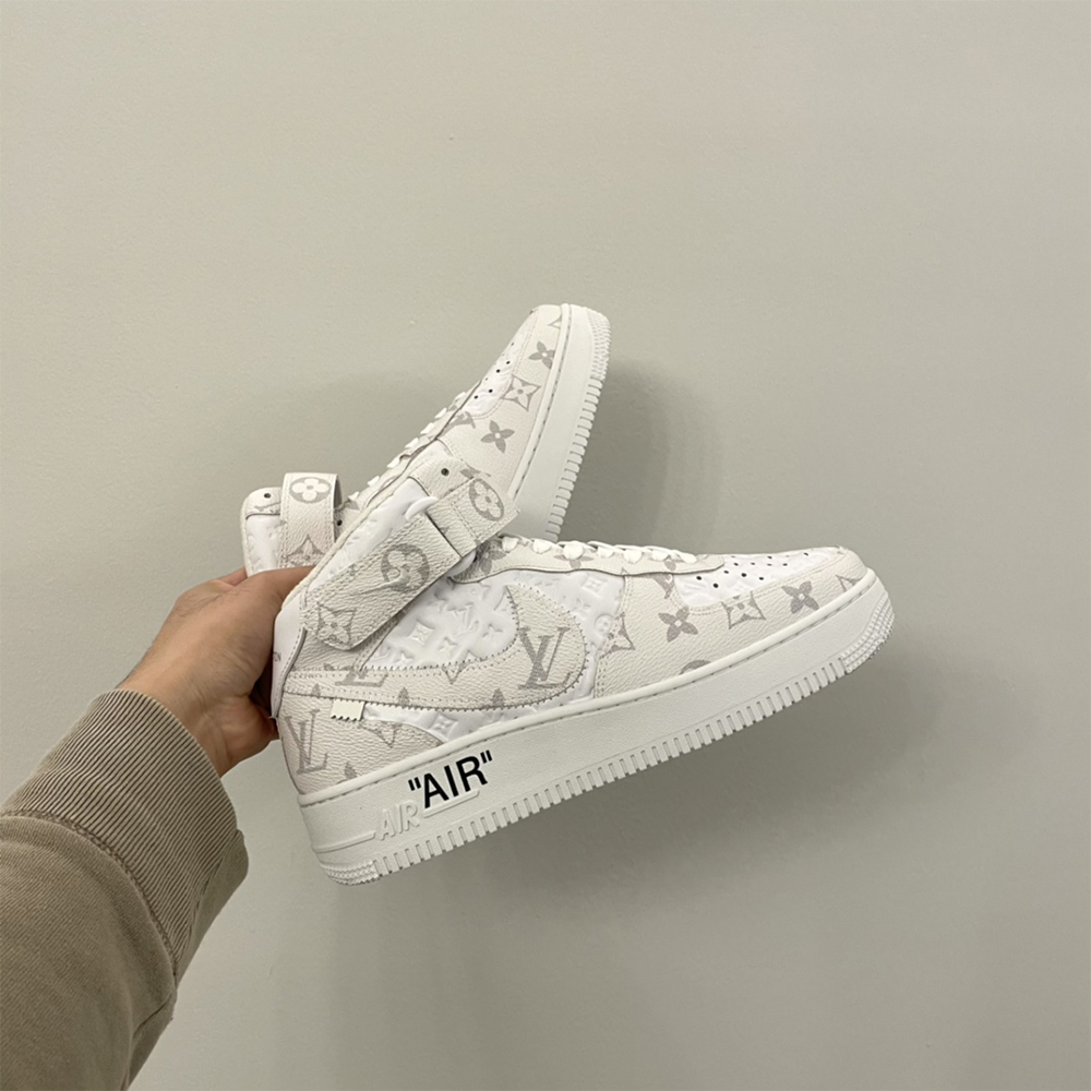 Louis Vuitton X Nike Air Force 1 Mid-Top Sneaker In White - 