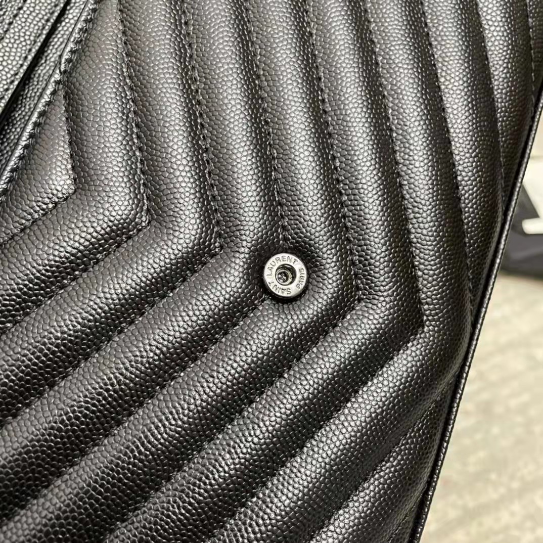 Saint Laurent Shoulder Bag - 