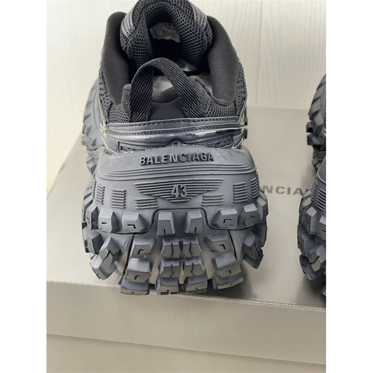 Balenciaga Men's Defender Sneaker In Black - 
