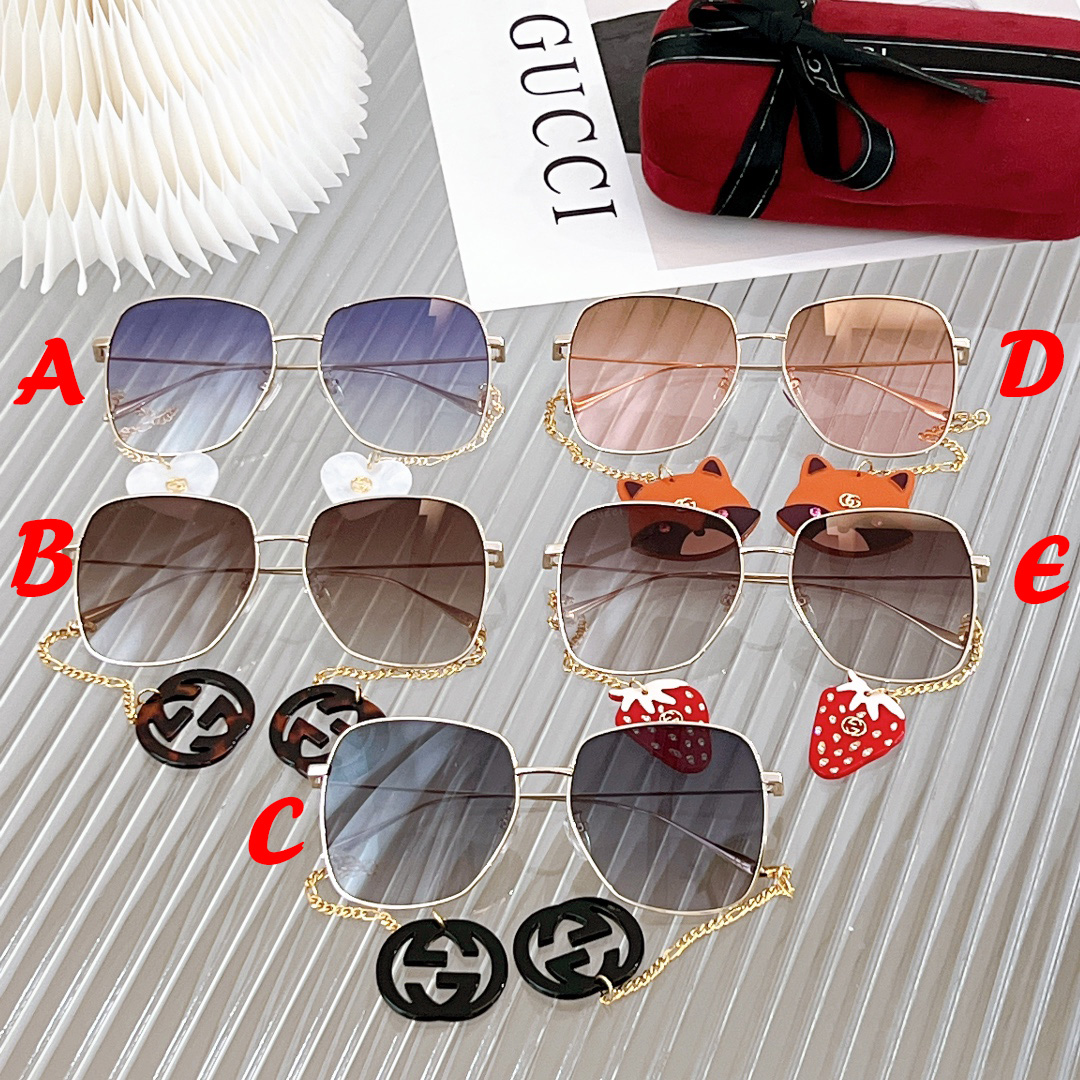 Gucci Rectangular Sunglasses With Pendant  GG1031S  - DesignerGu