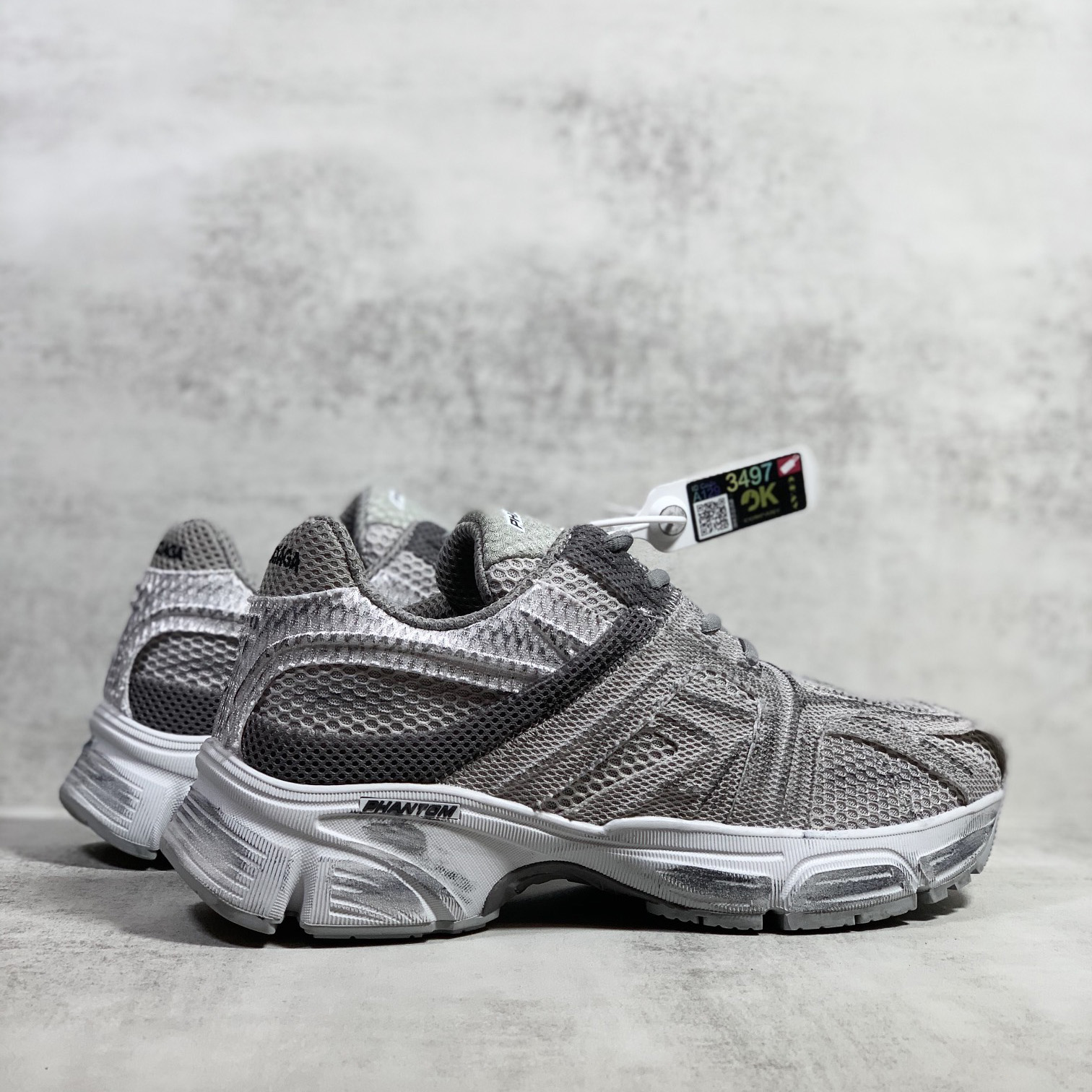Balenciaga Men's Phantom Sneaker Washed In Grey - 