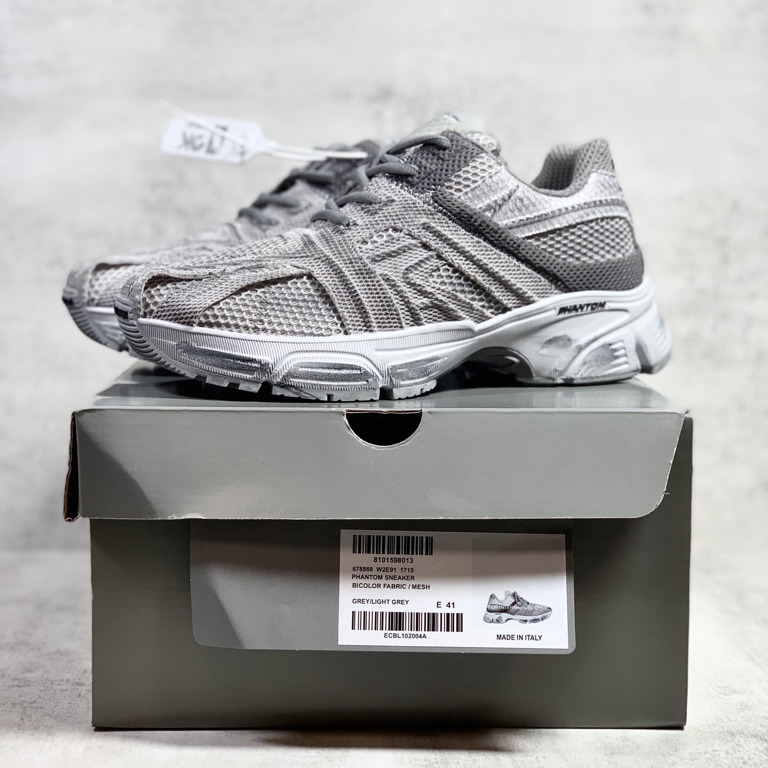Balenciaga Men's Phantom Sneaker Washed In Grey - 