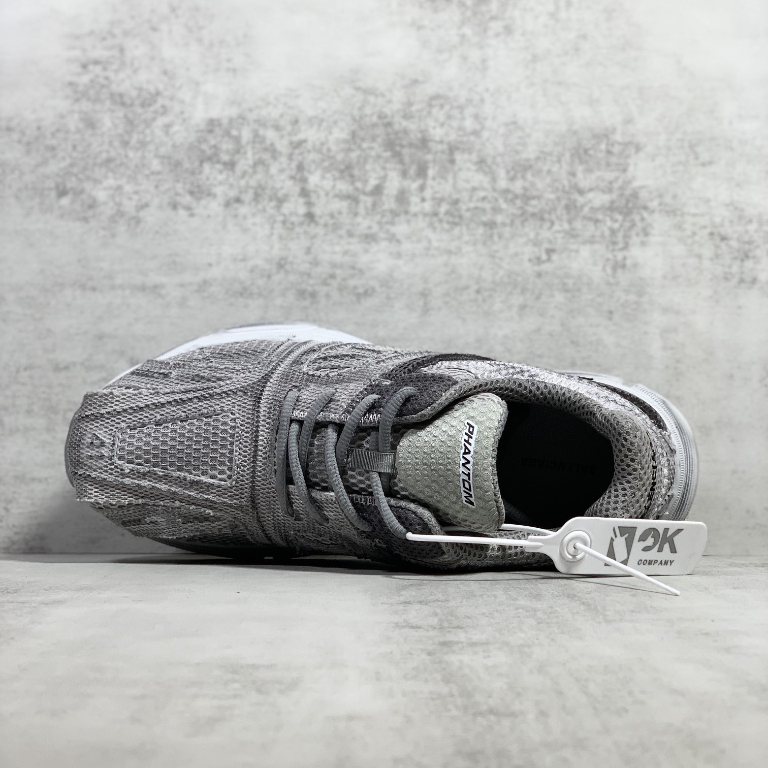 Balenciaga Men's Phantom Sneaker Washed In Grey - 