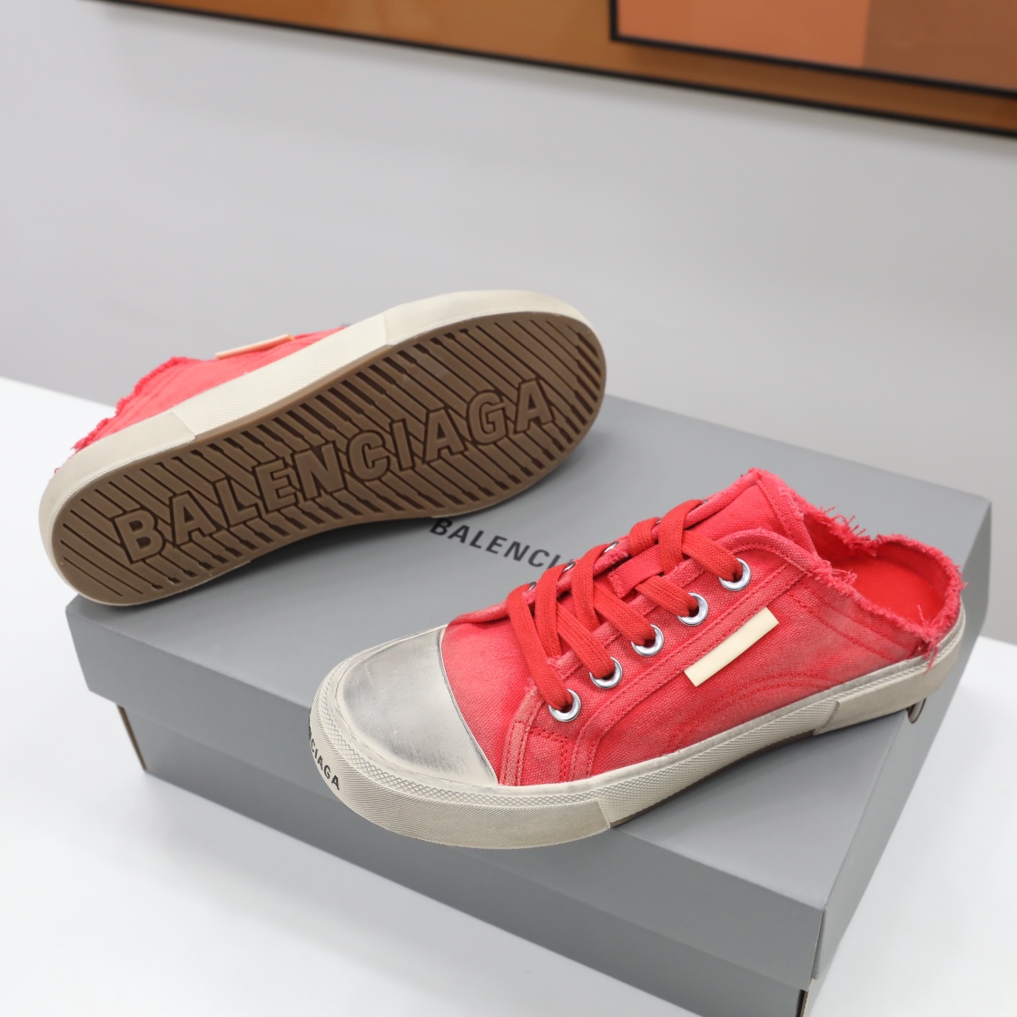 Balenciaga Men's Paris Sneaker Mule In Red - 