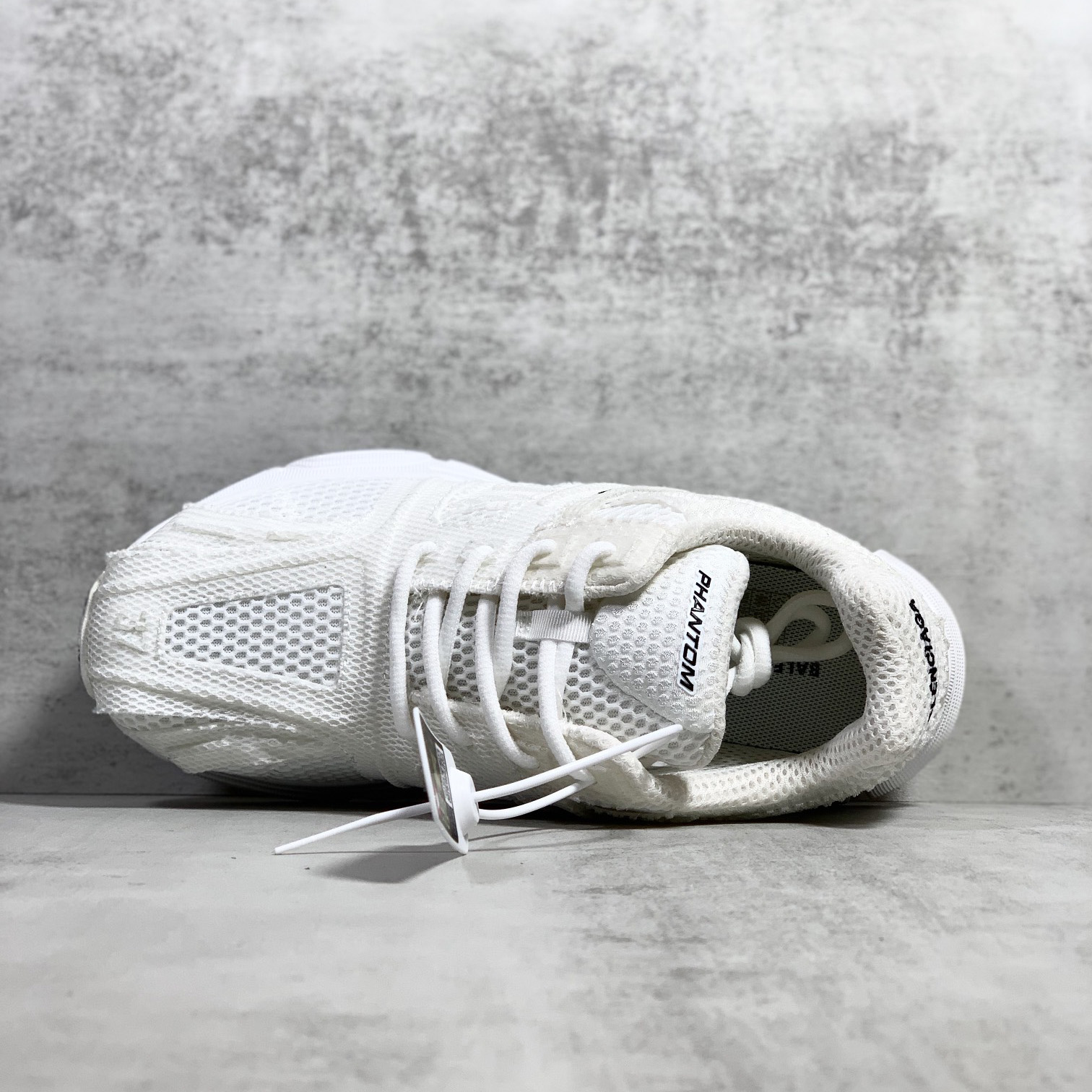 Balenciaga Men's Phantom Sneaker Washed In White - 