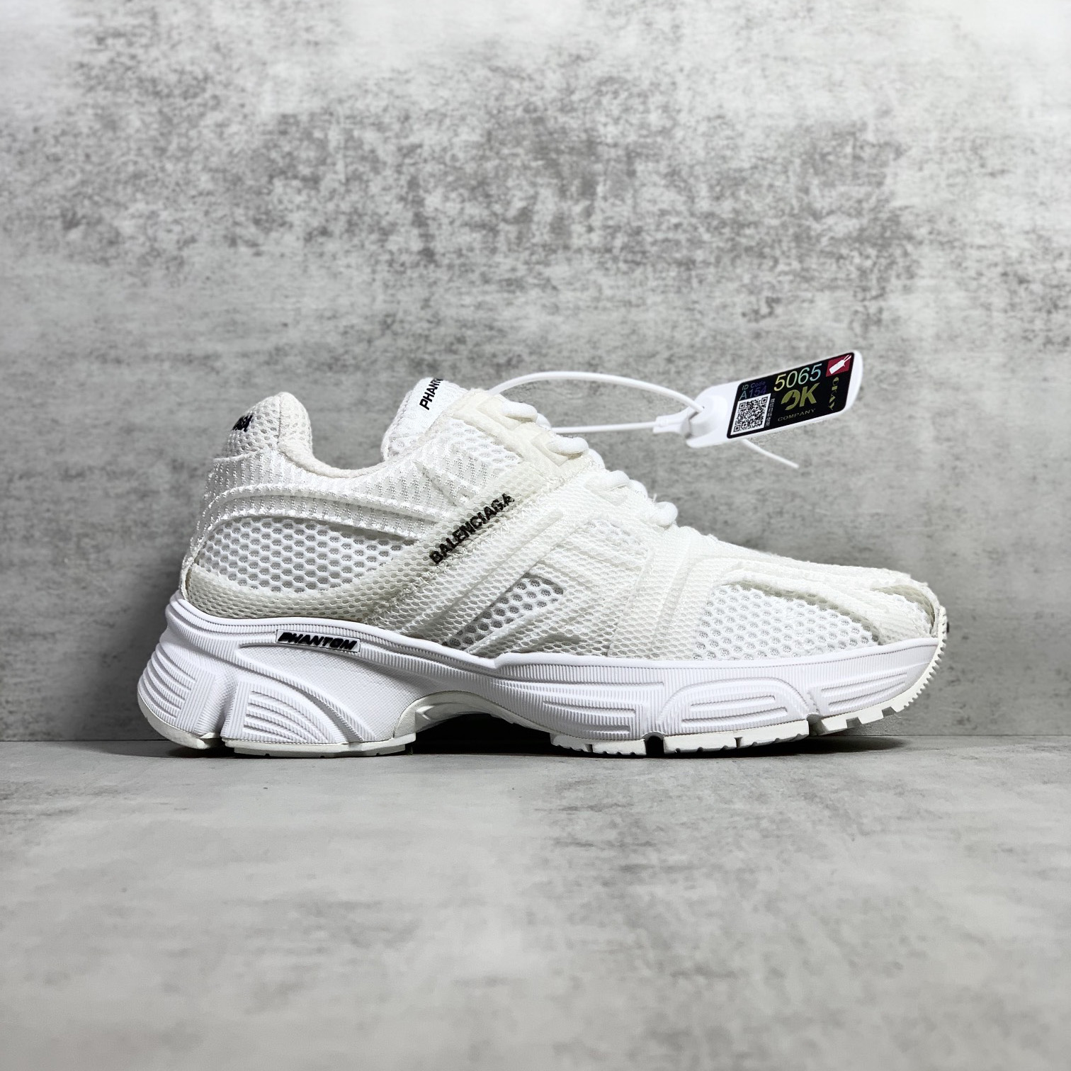 Balenciaga Men's Phantom Sneaker Washed In White - 