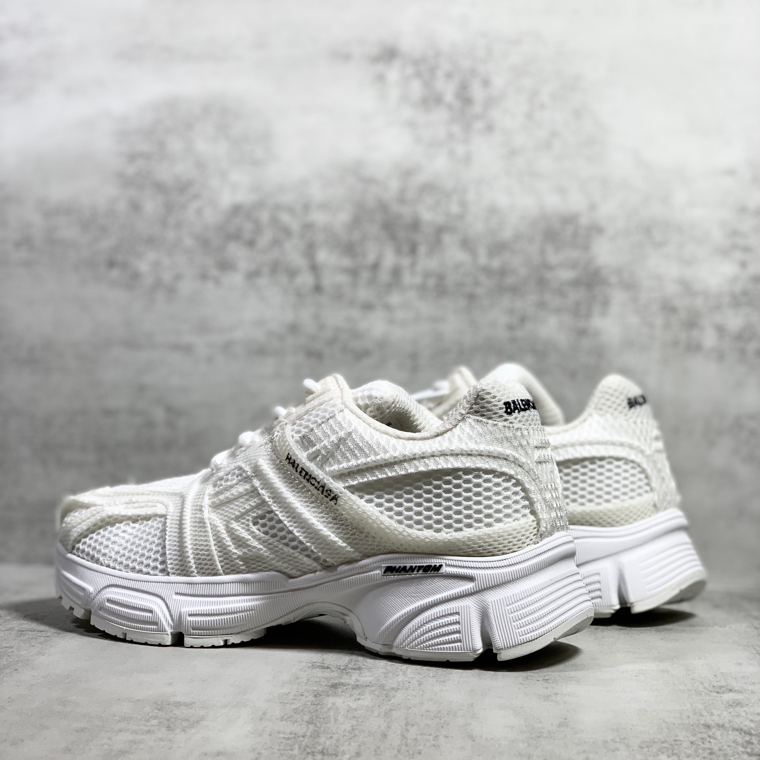 Balenciaga Men's Phantom Sneaker Washed In White - 