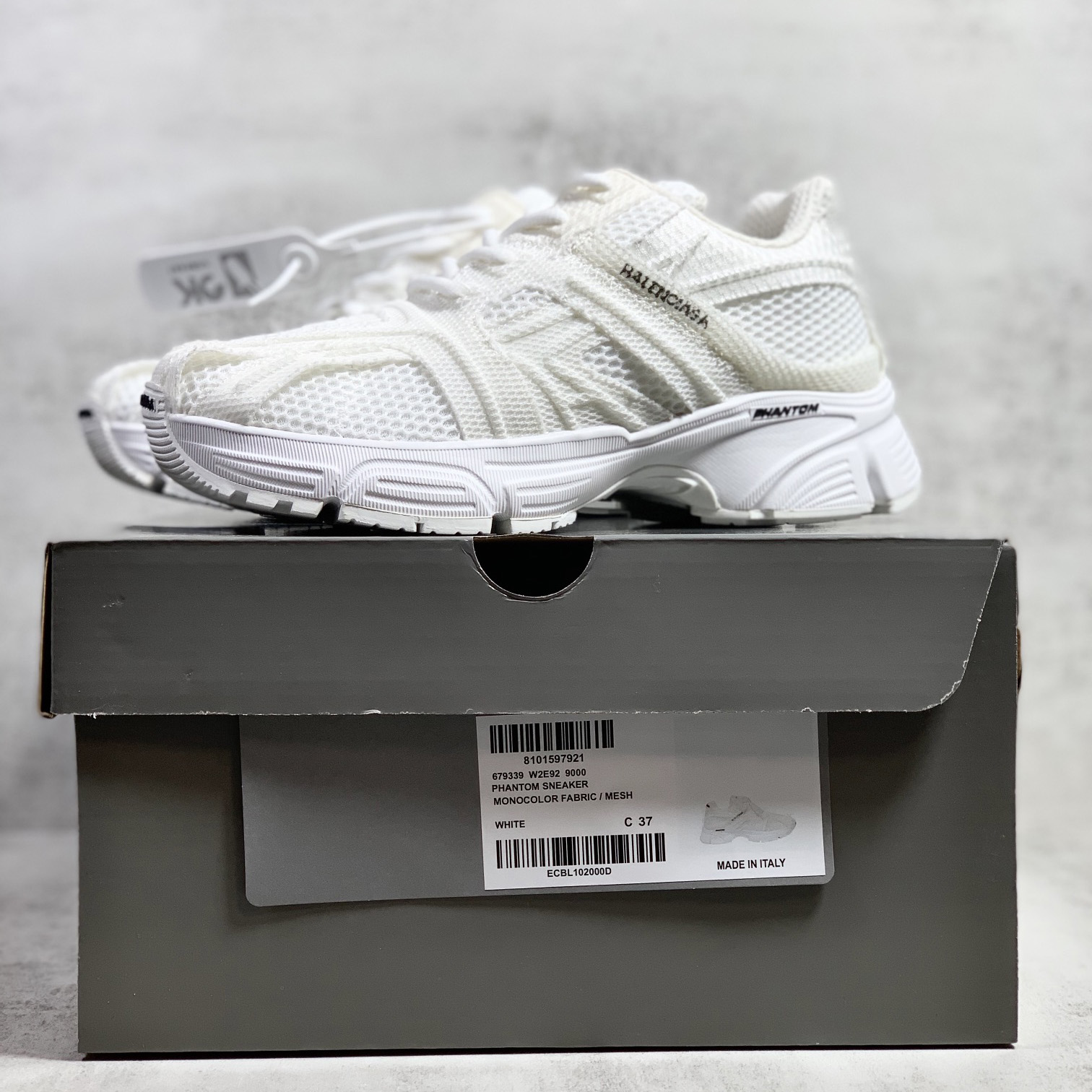 Balenciaga Men's Phantom Sneaker Washed In White - 