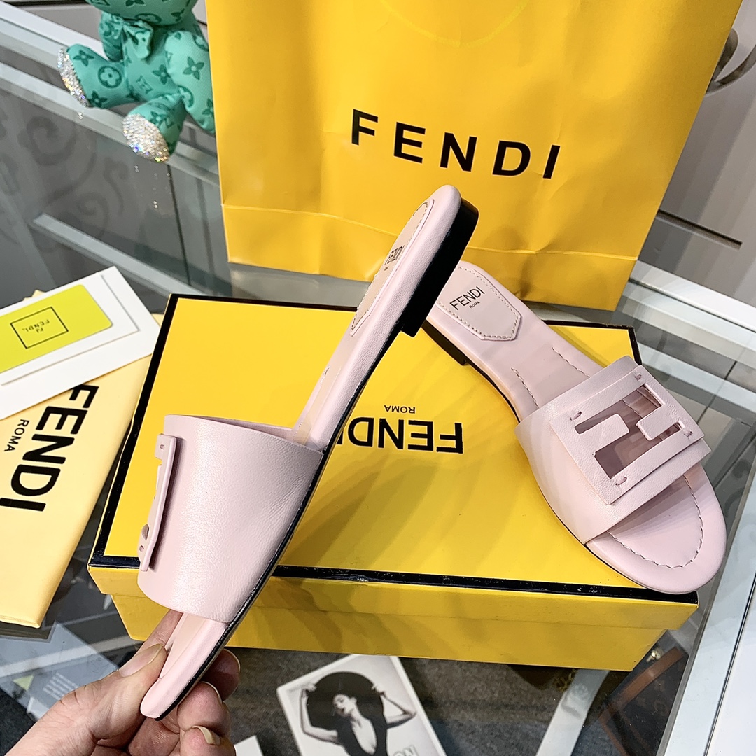 Fendi Signature Pink Leather Slides - DesignerGu