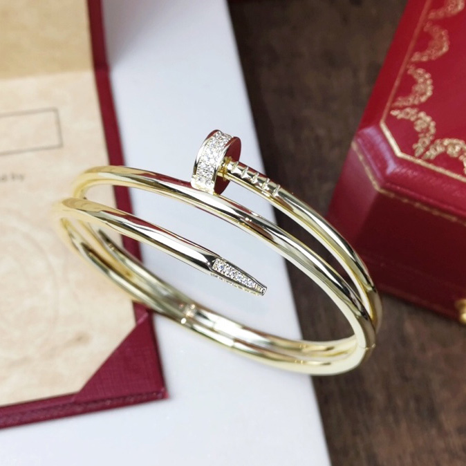 Cartier Juste Un Clou Bracelet - 