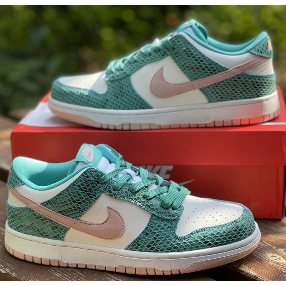 Nike Dunk SB Low ''Snake Skin'' Sneaker    DR8577-300 - 