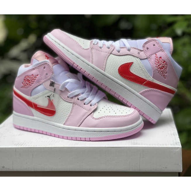 Nike Wmns Air Jordan 1 Mid"Valentine’s Day" Sneaker DR0174-500 - 